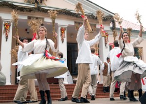 Podczas święta mieszkańców i gości Wileńszczyzny bawił zespół pieśni i tańca „Jutrzenka” Fot. Marian Paluszkiewicz
