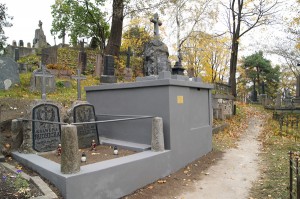 Ostatnio odnowione kaplice Bolesława i Ksawery Rudnickich oraz rodziny Strzemińskich Fot. Marian Paluszkiewicz