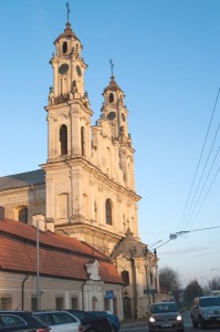 Możliwe miejsce do budowy Sanktuarium — przy Kościele Wniebowstąpienia Pańskiego i klasztorze Misjonarzy          Fot. Marian Paluszkiewicz