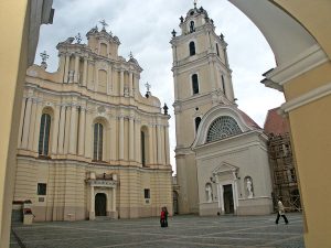 Kościół św. Janów na dziedzińcu Akademii Wileńskiej   Fot. Marian Paluszkiewicz 