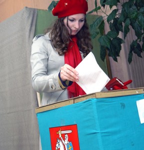  W ubiegłych wyborach udział wzięło nieco ponad 10 tys. emigrantów Fot. Marian Paluszkiewicz