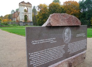 Został postawiony pomnik na cześć księdza — prezydenta Pawła Ksawerego Brzostowskiego Fot. Marian Paluszkiewicz