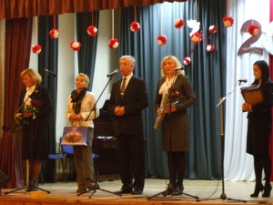 Mer rejonu Vincas Kapočius  dziękuje nauczycielom za trud i serce w pracy pedagogicznej