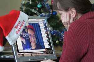 „Skype” emigrantom daje możliwość spotkać się z rodziną na święta przynajmniej wirtualnie Fot. Marian Paluszkiewicz