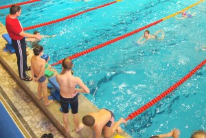 W basenie codziennie ćwiczy po 500-600 dzieci Fot. Marian Paluszkiewicz