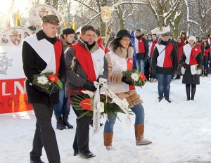 Polska społeczność na placu Łukiskim podczas obchodów 150. rocznicy Powstania Styczniowego Fot. Marian Paluszkiewicz 