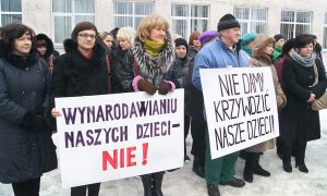 Egzamin — jednakowy dla szkół  litewskich i placówek mniejszości narodowych — wprowadzała ustawa oświatowa z marca 2011 roku, która wywołała wiele protestów  Fot. Marian Paluszkiewicz