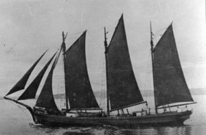 Trzymasztowy szkuner z końca XIX wieku w Zatoce Meksykańskiej; tak mogła wyglądać „Santa Ana”