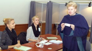 Kwestią sporną pozostaje tu decyzja Dali Grybauskaitė, bo dotychczas nie złożyła ona jednoznacznej deklaracji, że będzie ubiegała się o reelekcję na stanowisku prezydenckim<br/>Fot. Marian Paluszkiewicz
