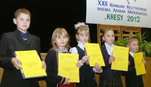 Najmłodsza grupa laureatów XXII edycji konkursu „Kresy 2013” Fot. Marian Paluszkiewicz 