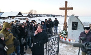 Pomnik w Kowalkach ku czci por./pkt. Jana Borysewicza został odsłonięty i poświęcony po uroczystej mszy świętej Fot. Marian Paluszkiewicz