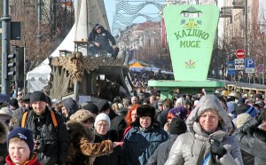 Jarmark co roku gromadzi tysiące ludzi i odbywa się w samym sercu starówki Fot. Marian Paluszkiewicz
