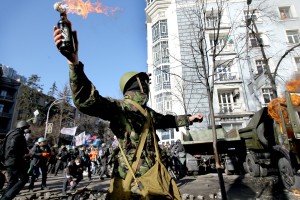 „Mamy w centrum Kijowa prawdziwa wojna” - mówi kijowski Polak Fot. EPA–ELTA