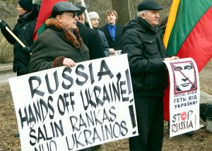  W wielu krajach, w tym też na Litwie nie ustają protesty przeciwko rosyjskiej agresji na Ukrainie    Fot. ELTA