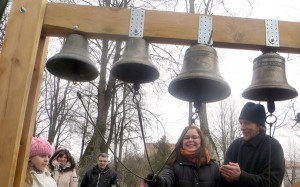 Lekcja gry na dzwonach u ojca Olega Fot. Anna Pieszko 