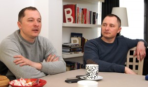 Bernard (od lewej) i Robert Niewiadomscy podkreślają, że prowadząc biznes, należy ciągle dążyć do doskonalenia się i nawiązywania nowych kontaktów Fot. Marian Paluszkiewicz