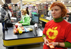  W tegorocznej akcji zebrano produktów spożywczych na ponad milion litów Fot. Marian Paluszkiewicz