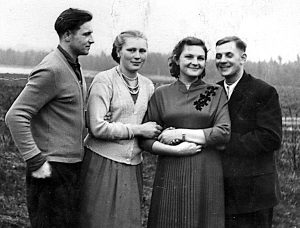 Tacy byli, kiedy się pobrali (z prawej Helena i Stanisław) Fot. archiwum