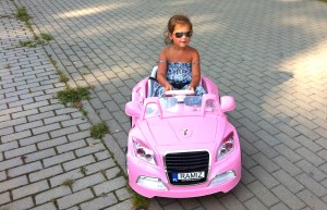 3 minuty dla dzieci jazdy samochodzikiem kosztuje 5 litów Fot. Honorata Adamowicz 