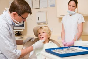 W tym roku zaświadczenie o stanie zdrowia dziecka lekarz rodzinny wyda dopiero po kontrolnej wizycie u dentysty  Fot. archiwum 