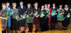   Kwiaty i nagrody należały się też najlepszym lituanistom Fot. Marian Paluszkiewicz
