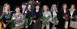 Uhonorowanie pracy nauczycieli jest satysfakcjonującym zwieńczeniem ich wysiłku Fot. Marian Paluszkiewicz