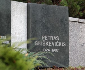 Na Antokolskim Cmentarzu został też pochowany następca Sniečkusa — Petras Griškevičius (1987 r.).Fot. Marian Paluszkiewicz