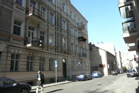 Ulica Augustyna Rotunda jest zadbana i elegancka  Fot. Justyna Giedrojć