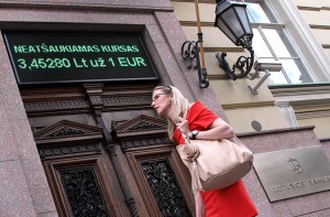 W Narodowym Banku Litwy wymiana zarówno banknotów, jak też monet litowych będzie prowadzona bezterminowo  Fot. Marian Paluszkiewicz