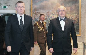 Szefowie resortów obrony Polski i Litwy Tomasz Siemoniak (pierwszy od lewej) oraz Juozas Olekas  Fot. Marian Paluszkiewicz