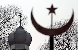  Kopuła meczetu zwieńczona jest półksiężycem z gwiazdą Fot. Marian Paluszkiewicz
