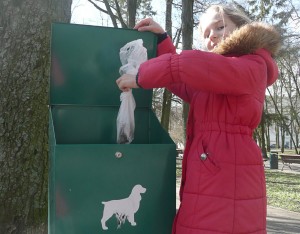 W Wilnie wciąż brakuje zielonych pojemników na psie odchody Fot. Justyna Giedrojć
