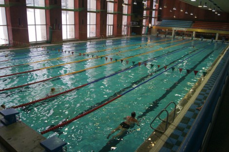 Długość basenu w Lazdynai — podzielonego na 8 torów — odpowiada światowym kryteriom sportowym, bo wynosi 50 metrów Fot. Marian Paluszkiewicz 