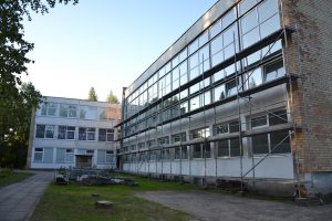  W Gimnazjum w Mickunach trwają prace renowacji budynku