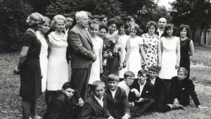Po polskich klasach zostały już tylko wspomnienia: 27 ośmioklasistów z 1967 roku Fot. archiwum