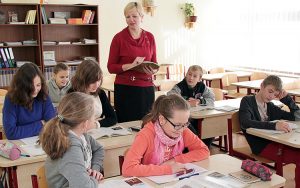 Praca nauczyciela wymaga nie tylko umiejętności, ale też talentu i zaangażowania Fot. Marian Paluszkiewicz