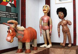 W teatralnym muzeum można obejrzeć najstarsze litewskie marionetki stworzone przez Stasysa Ušinskasa Fot. Marian Paluszkiewicz