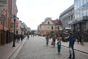 W centrum Grodna, co prawda, brakuje większej liczby kawiarenek, ale pomimo to odczuwa się klimat miasta europejskiego Fot. Waldemar Szełkowski