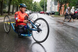W pokonywanej obecnie trasie Łódź-Ryga-Łódź rowerzysta pokona około 2 500 km Fot. Marian Paluszkiewicz