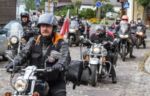 Około 50 motocyklistów przyjechało do Trok Fot. Marian Paluszkiewicz