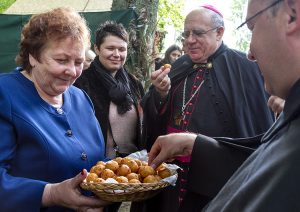 W świętowaniu uczestniczył arcybiskup Pedro López Quintana, nuncjusz apostolski na Litwie Fot. Marian Paluszkiewicz