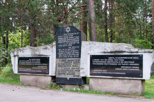 W lesie Ponarskim pod Wilnem niemieccy okupanci i ich litewscy kolaboranci zamordowali 70 tys. Żydów Fot. Marian Paluszkiewicz