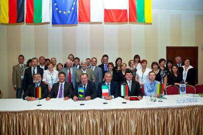 W konwencie, oprócz rejonu wileńskiego, udział wzięli przedstawiciele z Polski, Niemiec, Bułgarii, Włoch.