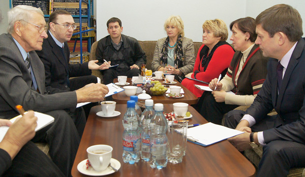 Członkowie Kapituły uwzględniali wkład każdego kandydata w dziedzinę rozwoju kultury polskiej na Litwie Fot. Marian Paluszkiewicz