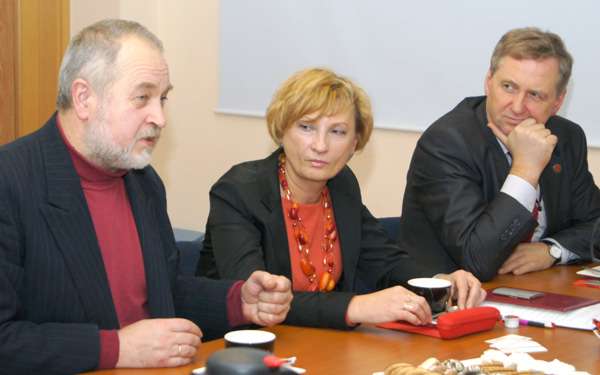 Między przedsiębiorcami, a przedstawicielami uczelni wywiązała się dyskusjaFot. Marian Paluszkiewicz