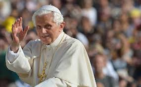 Benedykt XVI pożegnał się z rzeszą wiernych