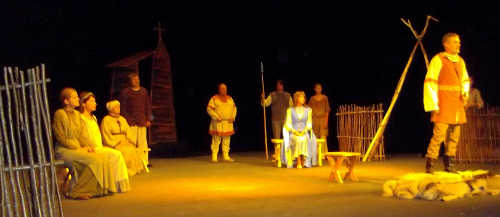 Scena ze spektaklu „Lilije“Fot. Renata Zielenkiewicz