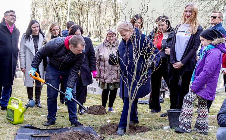 Prezydent Grybauskaitė rozpoczęła wiosenną akcję sprzątania „Darom”