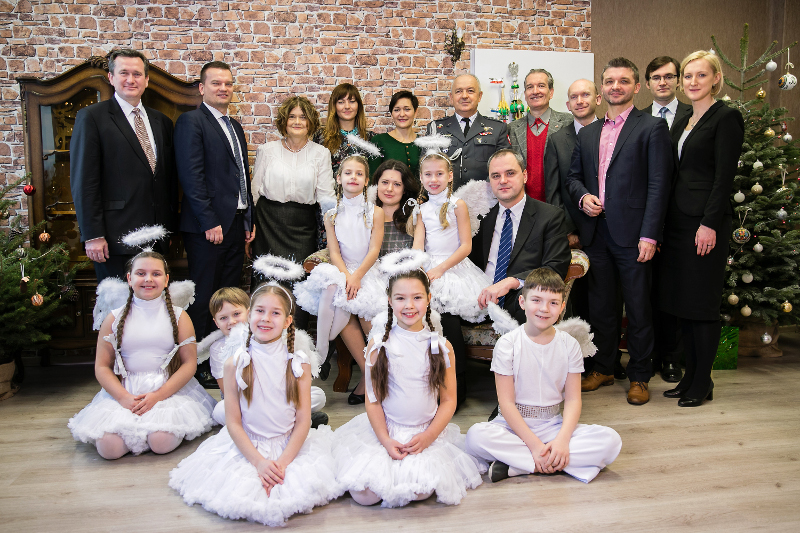 Ambasada RP w Wilnie życzy radosnych Świąt Bożeog Narodzenia