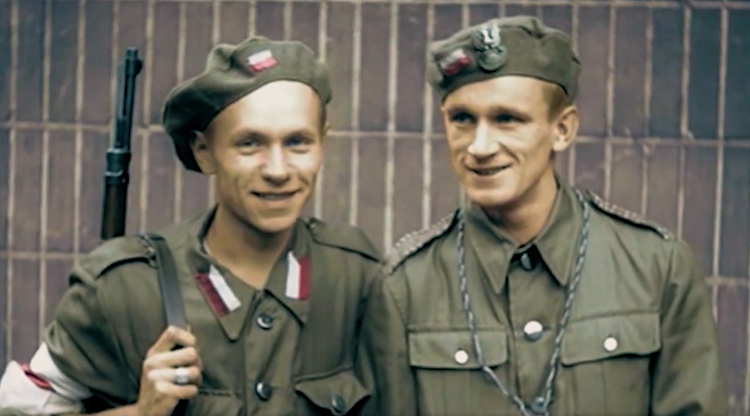 Kadr z filmu „Powstanie Warszawskie”